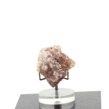 Strawberry Quartz. 147.0 ct.