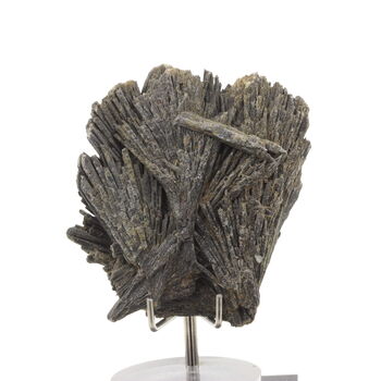 Cyanite noire. 328.0 ct.