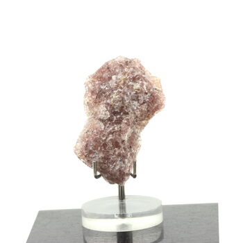 Strawberry Quartz. 136.0 ct.
