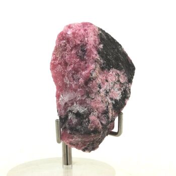 Rhodonite. 144.0 ct.