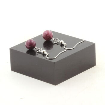 Stainless steel Earrings Garnet 8 mm 1 Bead.