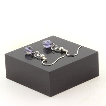 Boucles D'oreilles 1 Perle Cordierite Iolite de Madagascar en acier inoxydable.