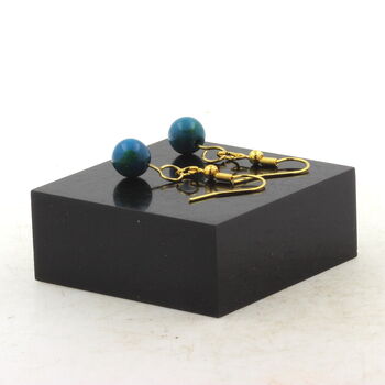 Boucles D'oreilles 1 Perle Chrysocolle Teintée 8 mm en acier doré inoxydable.