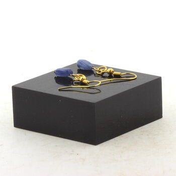 Boucles D'oreilles 1 Perle Cyanite bleu du Brésil en acier doré inoxydable.