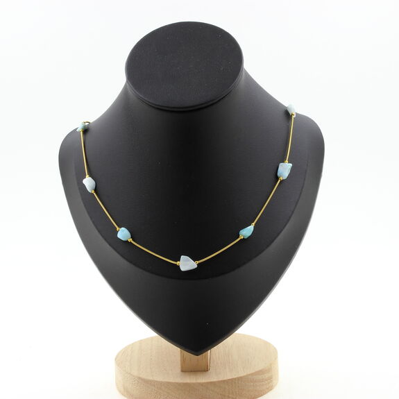 Collier 9 Perles Larimar de République Dominicaine chaine en acier doré inoxydable.
