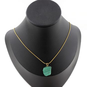 Collier Malachite brut. 16.88 ct. Pièce unique