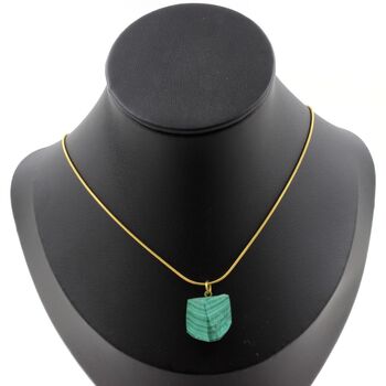 Collier Malachite brut. 24.02 ct. Pièce unique