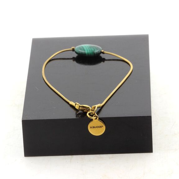 Bracelet en acier doré inoxydable 1 Perle Malachite ovale 10x14 mm.