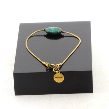 Bracelet en acier doré inoxydable 1 Perle Malachite ovale 10x14 mm.