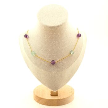 Collier 9 Perles Fluorite multicolore 8 mm chaine en acier doré inoxydable.