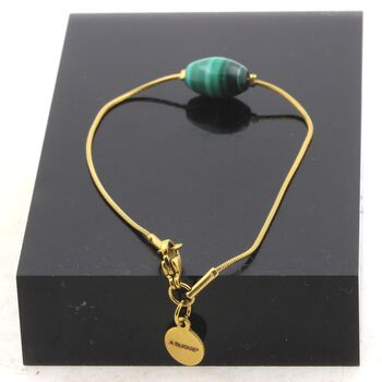 Bracelet en acier doré inoxydable 1 Perle Malachite ovale allongé 8x11 mm.