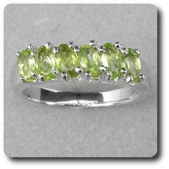 PERIDOT RING