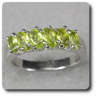 PERIDOT RING