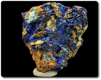 17,5 grammes. AZURITE SUR MATRICE