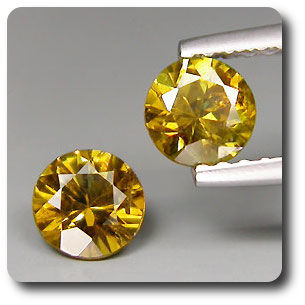 0.84CT. 2 pcs Andradite Garnet. VS