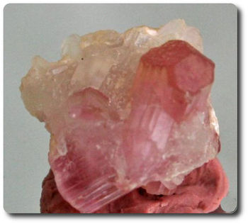 10,75 cts RUBELLITE TOURMALINE CRYSTAL