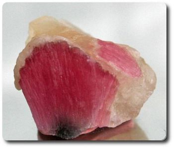 26,90 carats CRISTAL TOURMALINE RUBELLITE