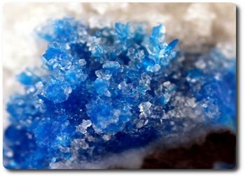 20 g CAVANSITE & CALCITE