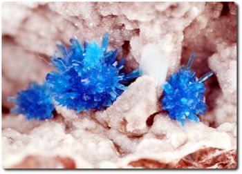 190 g PENTAGONITE SUR HEULANDITE