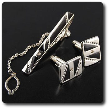 CUFFLINKS WITH TIE CLIP