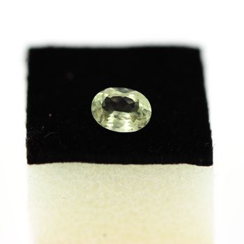 0.92 cts DIASPORE COULEUR CHANGEANTE . IF