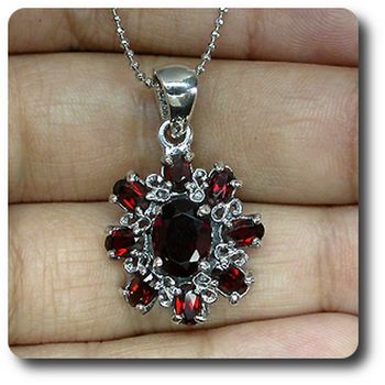 GARNET PENDANT