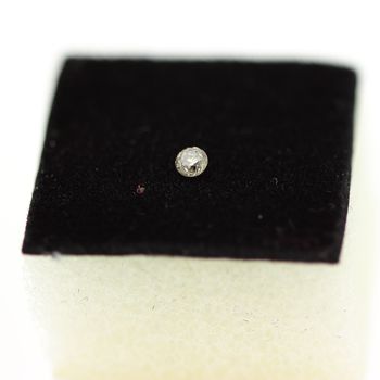 0.04CT. NATURAL CHAMPAGNE DIAMOND. VVS