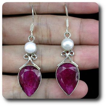 BOUCLES D'OREILLE RUBIS & PERLE