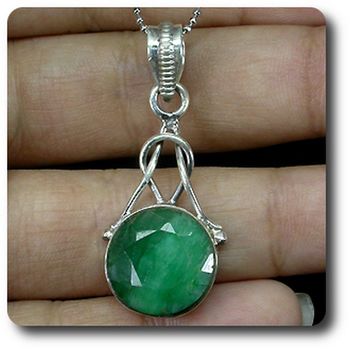 PENDENTIF EMERAUDE