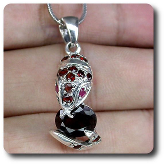 PENDENTIF COBRA GRENAT & RUBIS