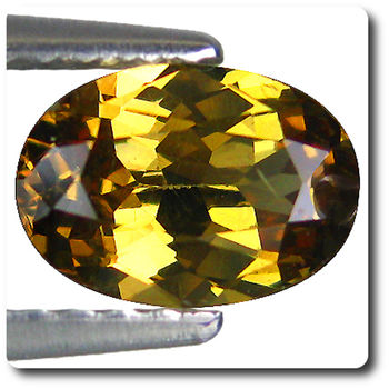 0.90 cts GRENAT COULEUR CHANGEANTE. VVS