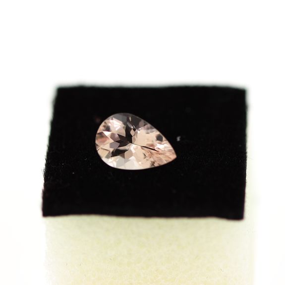 1.05CT. PINK MORGANITE . VVS