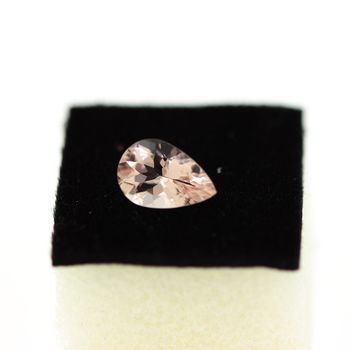 1.05CT. PINK MORGANITE . VVS