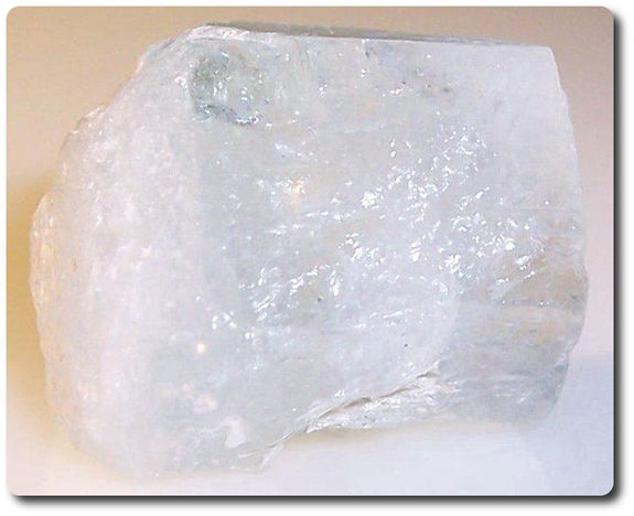 37.00 carats CRISTAL D' AIGUE-MARINE