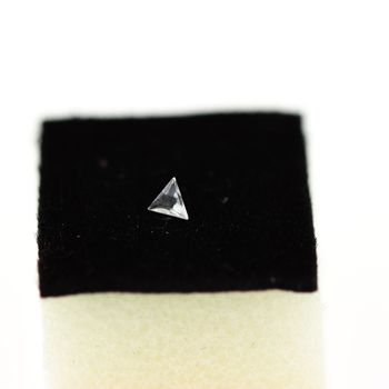 0.08CT. UV COLOR CHANGE Hackmanite. IF