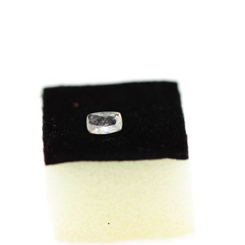 0.25CT. UV COLOR CHANGE Hackmanite. VS