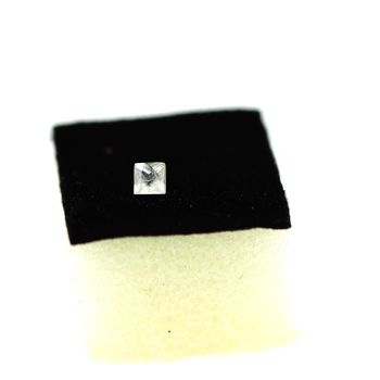 0.21 cts  MAGNESITE . VS