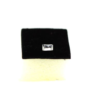 0.20 cts MAGNESITE . VS