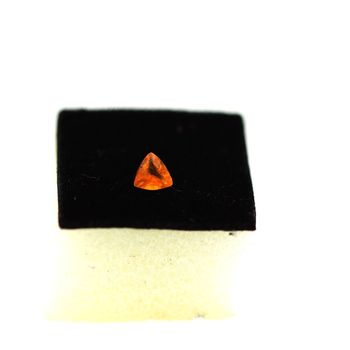 0.27 cts CLINOHUMITE ORANGE. VS