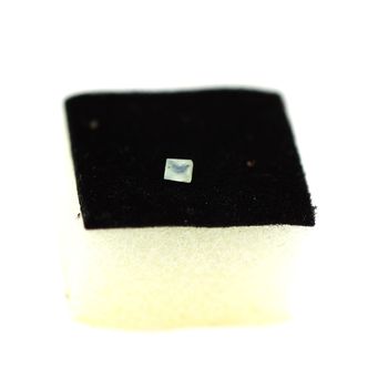 0.11 cts SMITHSONITE VERTE . IF