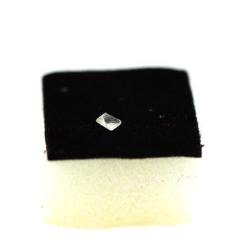 0.07CT. INDERITE . VS