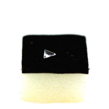 0.11 cts HACKMANITE UV COULEUR CHANGEANTE. IF