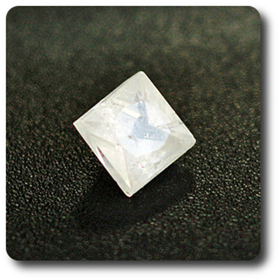 0.40CT.  POWELLITE . VS