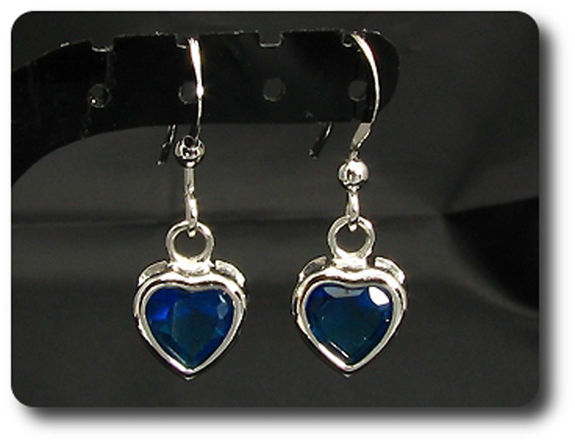 BOUCLES D'OREILLE SAPHIR BLEU