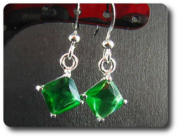 BOUCLES D'OREILLE EMERAUDE