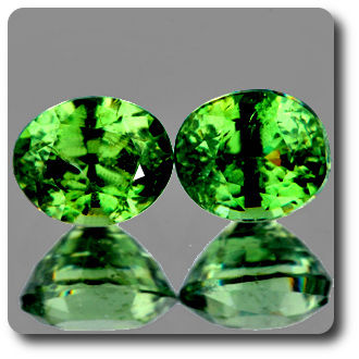 1.13 cts LOT DE 2 GRENAT DEMANTOIDE . IF