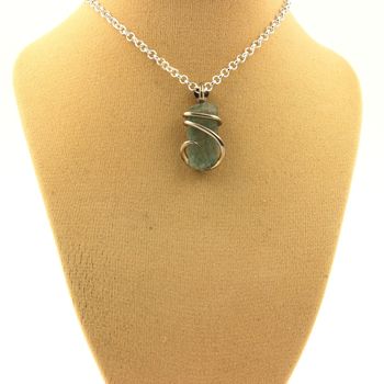 9.50 cts PENDENTIF CRISTAL DE CYANITE