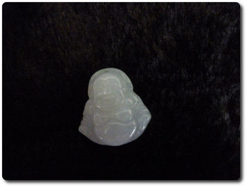 3,8 g JADEITE A JADE PENDANT " buddha "