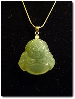 5,6 g JADEITE A JADE PENDANT " buddha "