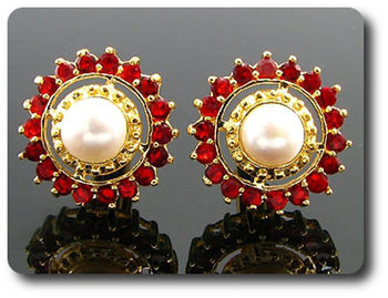 36x3 mm Ruby & White Pearl Cufflink